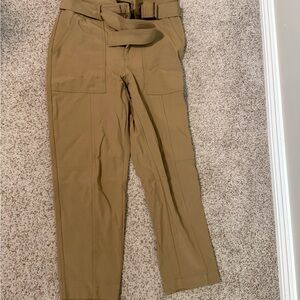 Women’s Tan Pants w Belt
